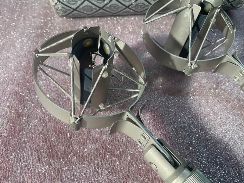 Neumann EA 21 PAIR SHOCK MOUNT VINTAGE ORIGINAL image 1