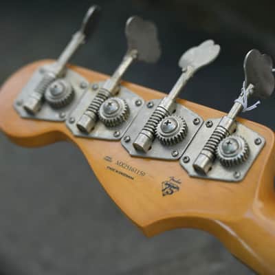 Fender Limited Edition Vintera II Road Worn '60s Precision Bass - Fiesta Red image 8