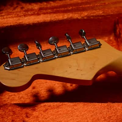 Fender Vintage Hot Rod '57 Stratocaster 2007 - 2013 - Candy Apple Red image 9