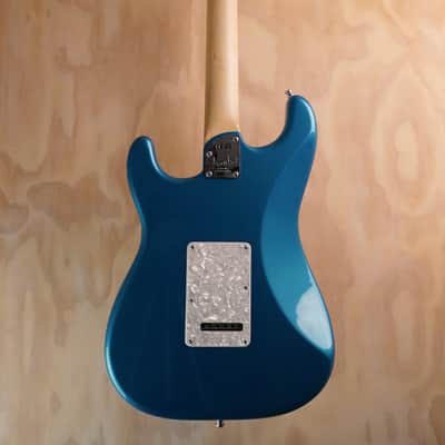 Fender American Elite Stratocaster Electric Guitar in Ocean Turquoise Metallic image 4