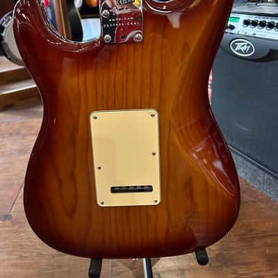 Fender American Pro II Stratocaster HSS, Sienna Sunburst /7lbs. 8.7oz. #US240002975 image 6