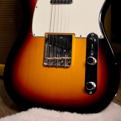 Fender Custom Shop '60 Reissue Telecaster Relic NAMM 2018 Custom Built 3 Tone Sunburst Limited Edition image 4