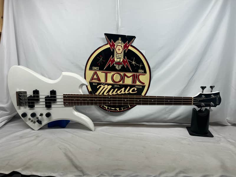 Burny Mockingbird 4-String Electric Bass imagen 1