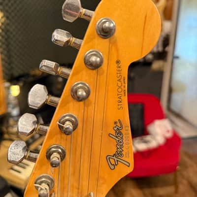 Fender Stratocaster 1985 - White image 9