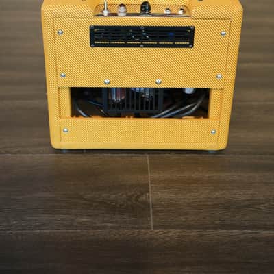 Fender '57 Custom Champ 2-Channel 5-Watt 1x8" Guitar Combo 2016 - Present - Lacquered Tweed image 8