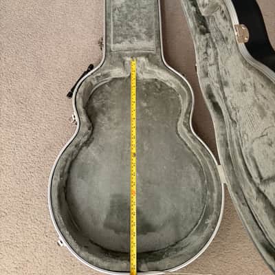 Road Runner RRMAJBO ABS Molded Jumbo Acoustic Guitar Case - JUMBO ACOUSTIC- Black image 2