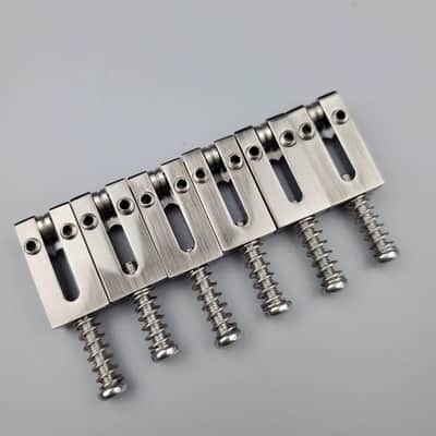 Japanese-made single tremolo mini double tremolo electric guitar bridge roller saddles brass saddles string saddles 10.5 image 5