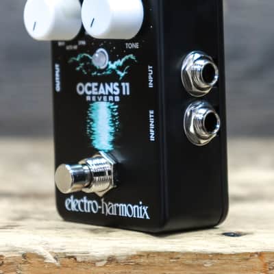 Electro-Harmonix Oceans 11 Reverb 11-Different Reverb Type Compact Effect Pedal image 2