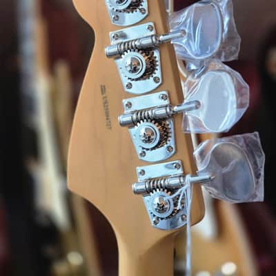 Fender American Professional Classic Mustang Bass 2026 - Faded Sherwood Green Metallic image 10