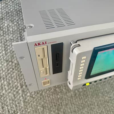 Akai S6000 MIDI Stereo Digital Sampler 1999 - White image 4