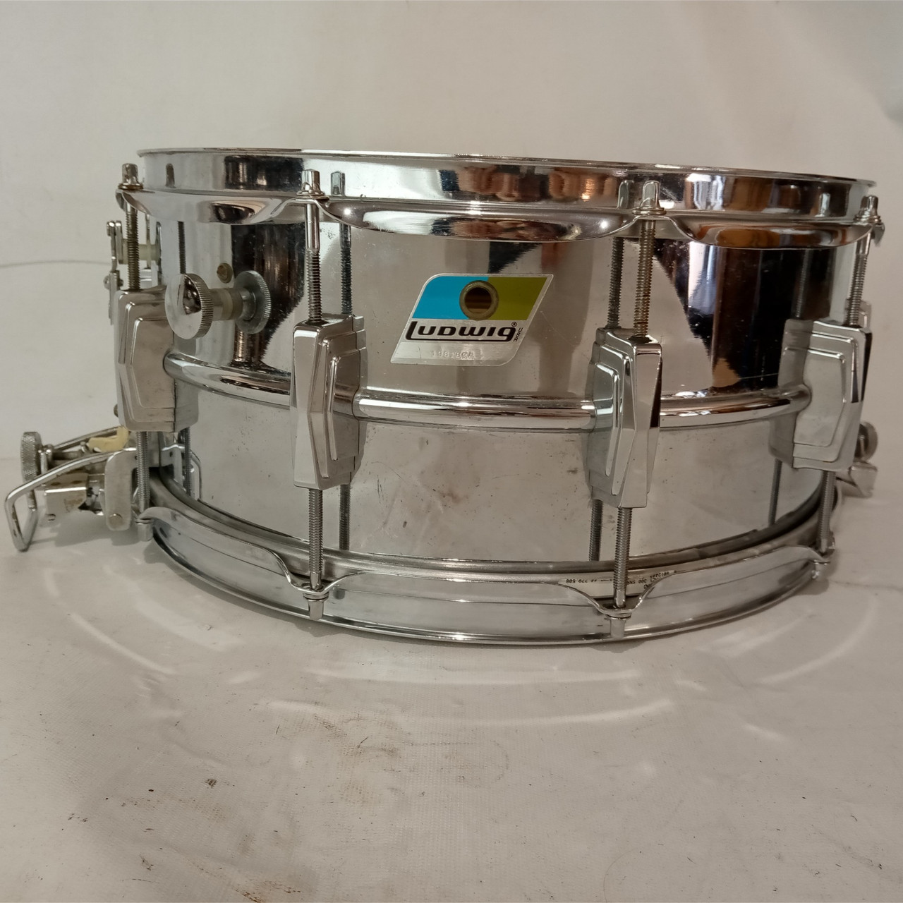 Ludwig 6.5x14" Super-Sensitive #411 Snare Drum 70s Pointy Blue/Olive Badge USA — main photograph