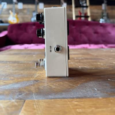 JHS Kodiak Tremolo image 4