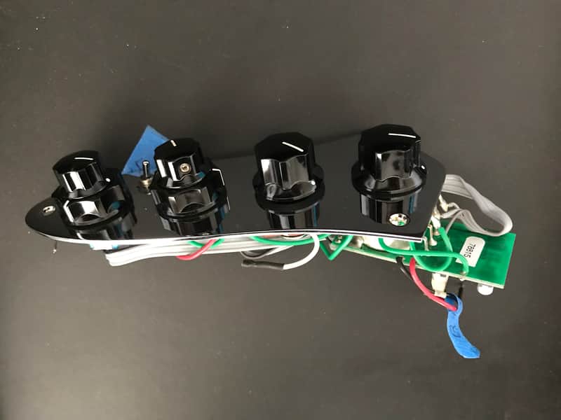 Fender American Deluxe Jazz Bass Preamp | Reverb