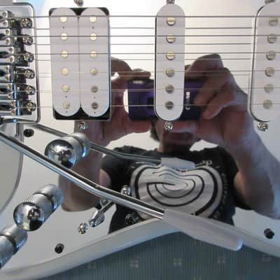 ~Cashified~ Kramer Strat-Style Pewter Rock 'n' Roller image 3