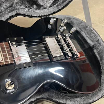 Gibson Les Paul Studio Deluxe 2011 - High Gloss Ebony & Chrome w/ Case image 21