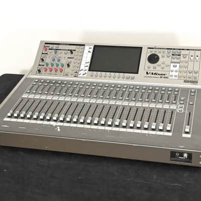 Roland M-400 48-Channel Live Digital Mixing Console CG01RKS Bild 1