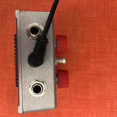Analog Fox Voodoo Fuzz Gt402i (Germanium Fuzz Face Clone with Hendrix Mod) image 4