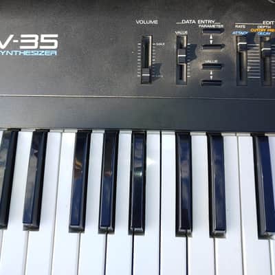 Roland JV35 Expandable SynthesizerIncluding Case image 9