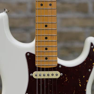 Fender American Professional II Stratocaster HSS - Olympic White image 3