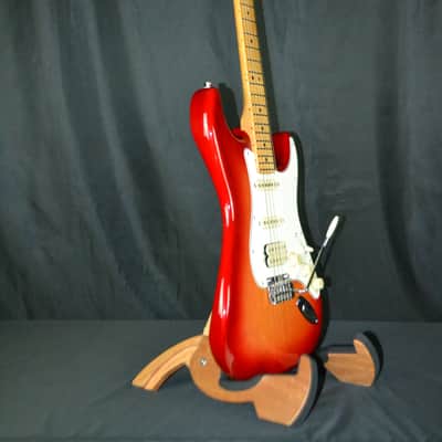 Fender Player II Stratocaster HSS 2025 - Aged Cherry Burst image 4