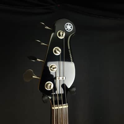 Used Yamaha BBP34 4 String Electric Bass Midnight Blue w/case image 5