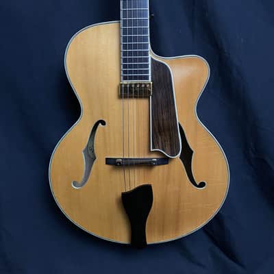 Eastman AR805CE Archtop Guitar, Natural image 3