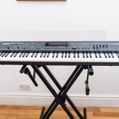 Roland Juno Stage 76-Key 128-Voice Expandable Synthesizer 2008 - Black