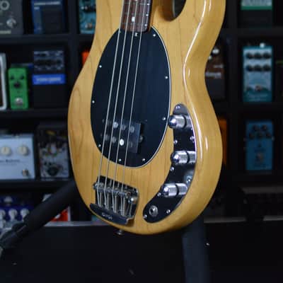Ernie Ball Music Man StingRay 4 H with Rosewood Fretboard 1991 - 1998 - Natural image 18