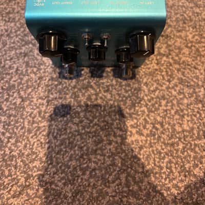MINT CONDITION, BARELY USED Strymon Blue Sky Reverberator V1 2010 - 2022 - Blue image 6