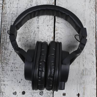 Yamaha HPH-MT5 Closed Back Studio Monitor Headphones Black with Carrying Bag image 1