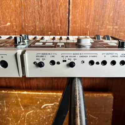 Korg Microkorg Synthesizer/Vocoder w/ mic power supply image 9