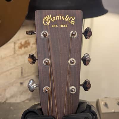 Martin HD-28 2012 - Natural Gloss image 3