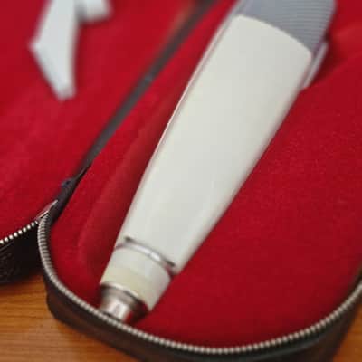 Sennheiser Sennheiser MD 421 Dynamic Microphone | 3-Pin | White / Silver | Original Case + Clamp image 16