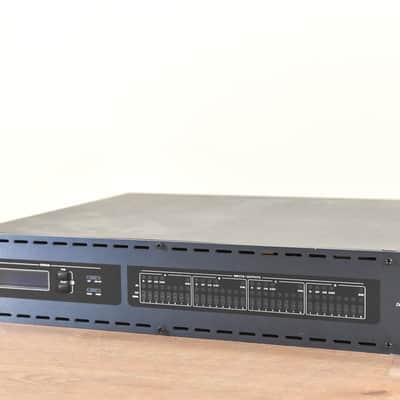 dbx SC 32 32 I/O Digital Matrix Processor CG001NH image 1