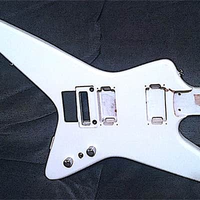 RARE FLOYD ROSE KRAMER VOYAGER (WHITE) GUITAR BODY - NEEDS REPAIRS (GLUE, PAINT TOUCH-UP) image 2