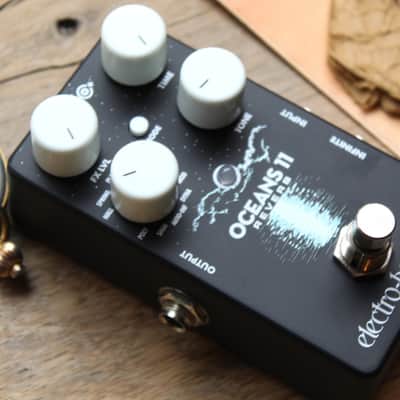 EHX Oceans 11 Reverb image 2