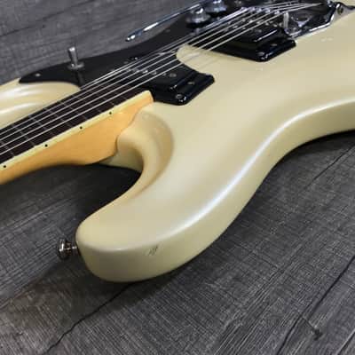 Mosrite Ventures Model 1965 Pearl White image 6