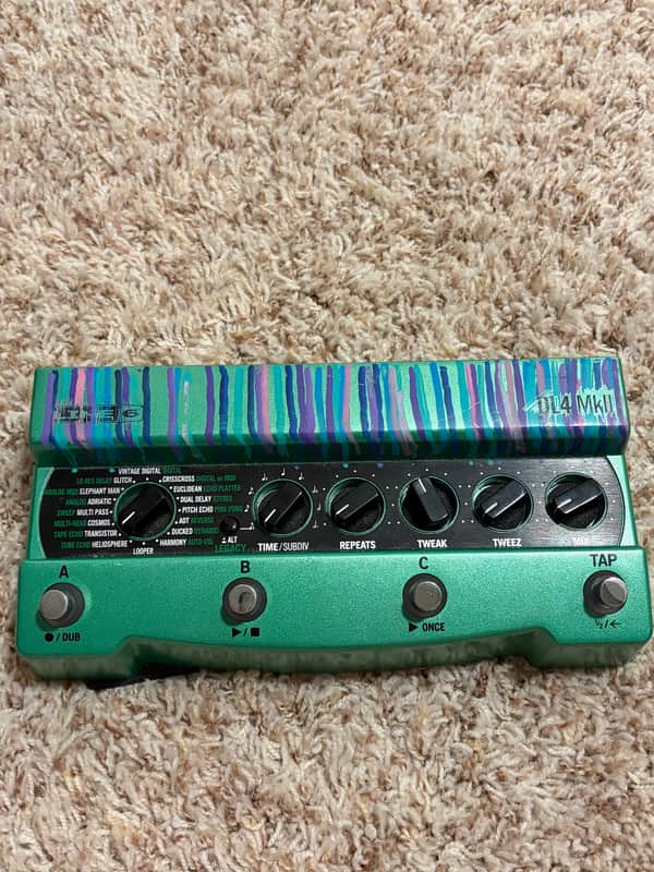 Line 6 DL4 MkII 2022 - Present - Green / Black image 1