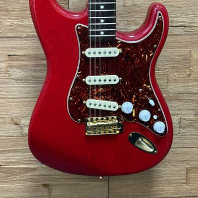 FENDER DELUXE PLAYERS STRAT (Made in Mexico) electric guitars for