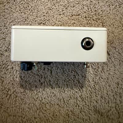 Walrus Audio EB-10 Preamp/EQ/Boost 2020 - Cream image 2