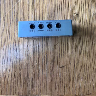 MXR M239 mini iso-brick power supply - Mint condition image 2