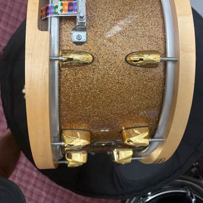 Yamaha MSD1470EJ Elvin Jones Signature 14x7" Maple Snare Drum with Wood Hoops, Gold Hardware 2000s - Gold Sparkle image 2