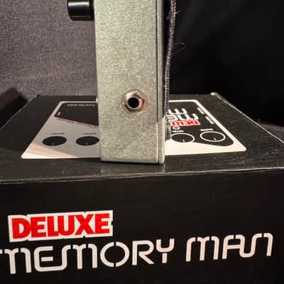 Electro Harmonix Deluxe Memory Man with box and power supply image 4