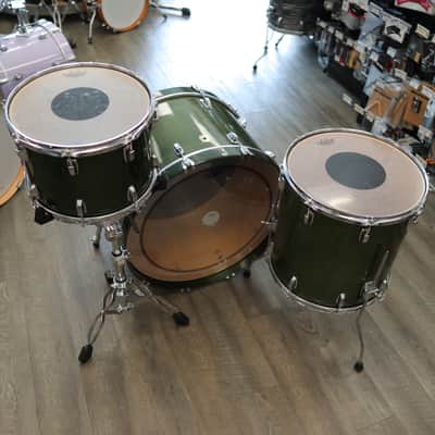 Pre-Owned Ludwig Classic Maple 3-PC Shell Pack 14/16/24 (Green Lacquer) imagen 6