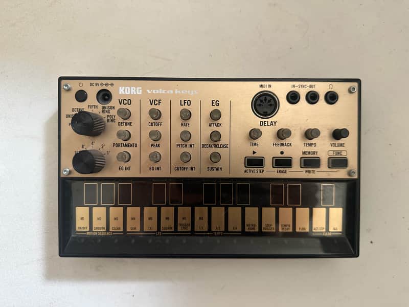 Korg Volca Keys Analog Loop Synthesizer 2013 - Present - Gold/Black image 1