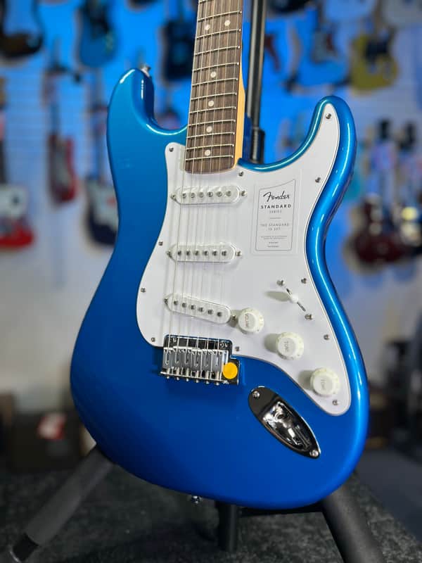 Fender Standard Stratocaster | Reverb
