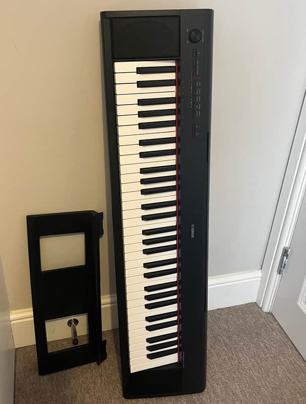Yamaha Piaggero NP-12 Portable Piano