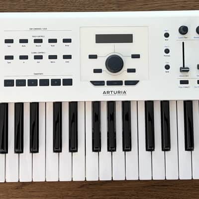 Arturia KeyLab 61 MkII MIDI Controller 2018 - 2021 White