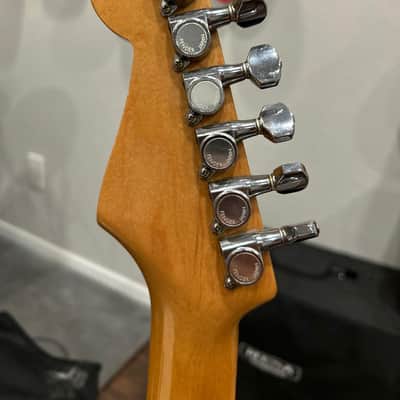 Fender Stratocaster 1984-1987 - Sunburst image 7