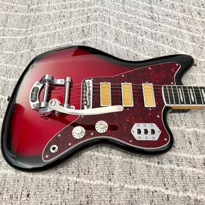 Fender Gold Foil Jazzmaster 2023 - Candy Apple Burst image 6